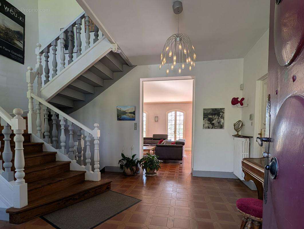 Maison bourgeoise de 371 m2 avec parc de 1,5 hectare - photo 4