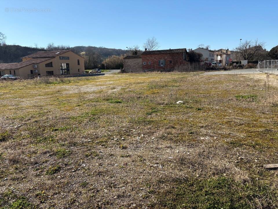 Terrain à VIELMUR-SUR-AGOUT
