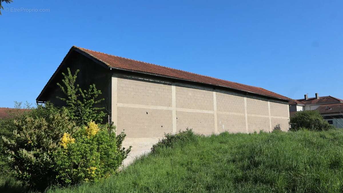 Appartement à CHALEINS