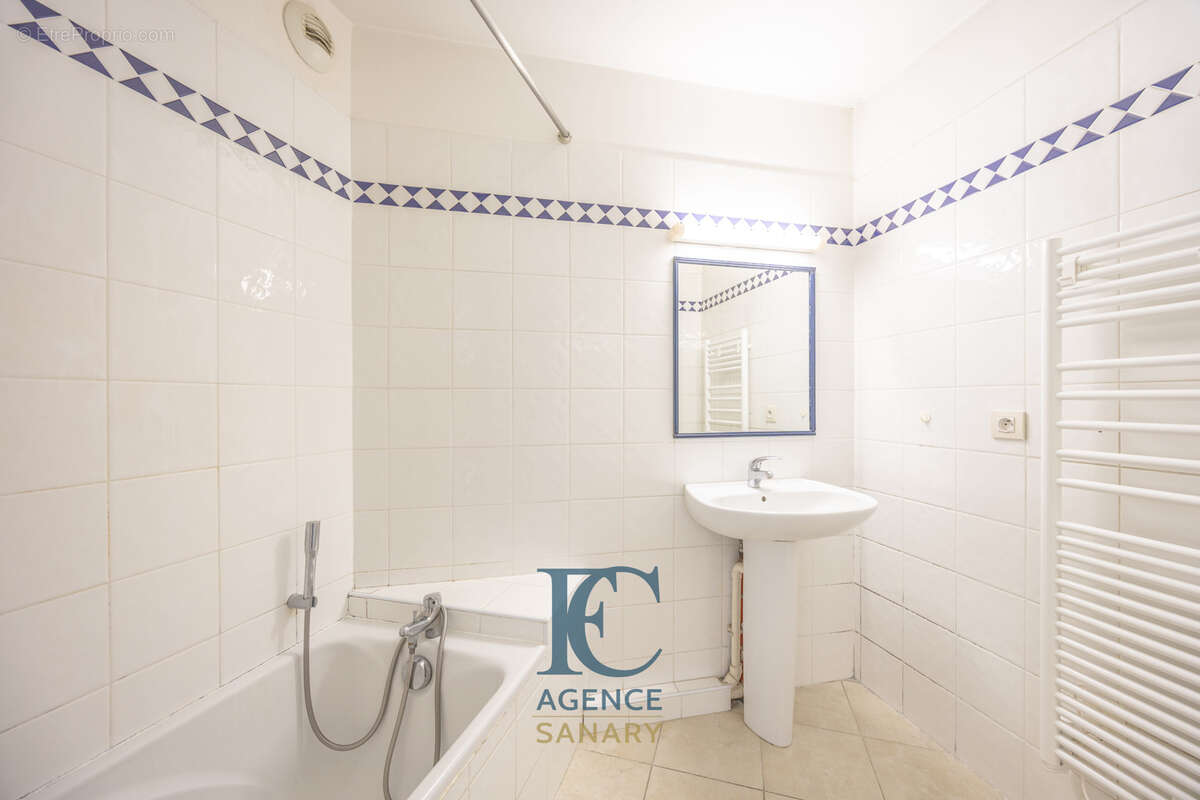 Appartement à SAINT-CYR-SUR-MER