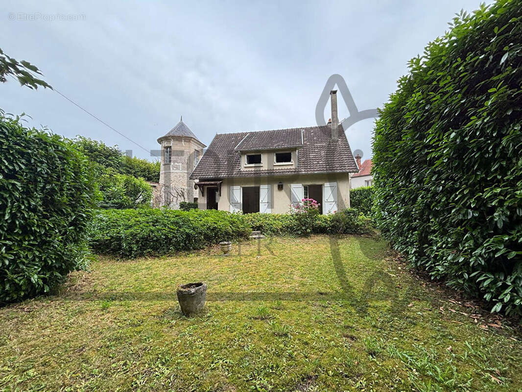 Maison à COULOMMIERS