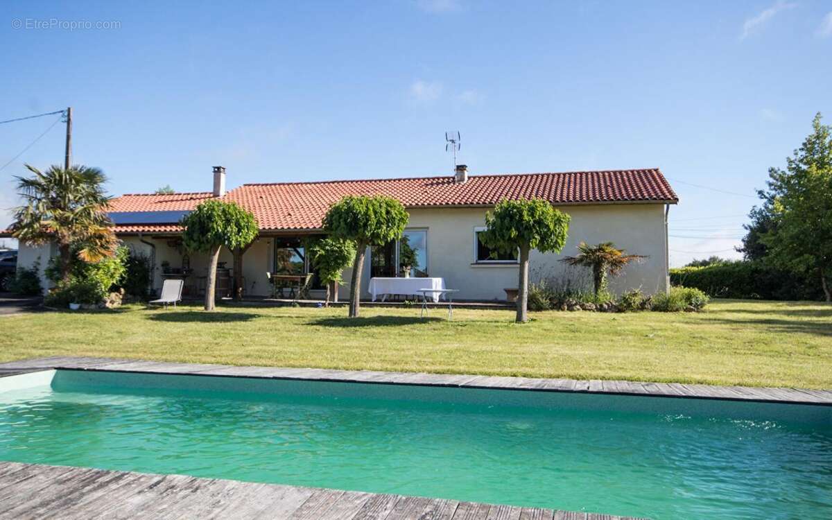 Maison à MIRANDE