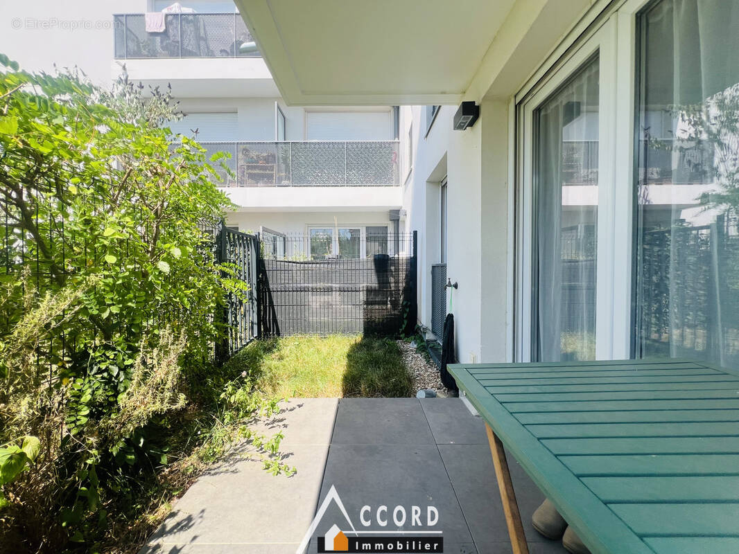 Appartement à SARTROUVILLE
