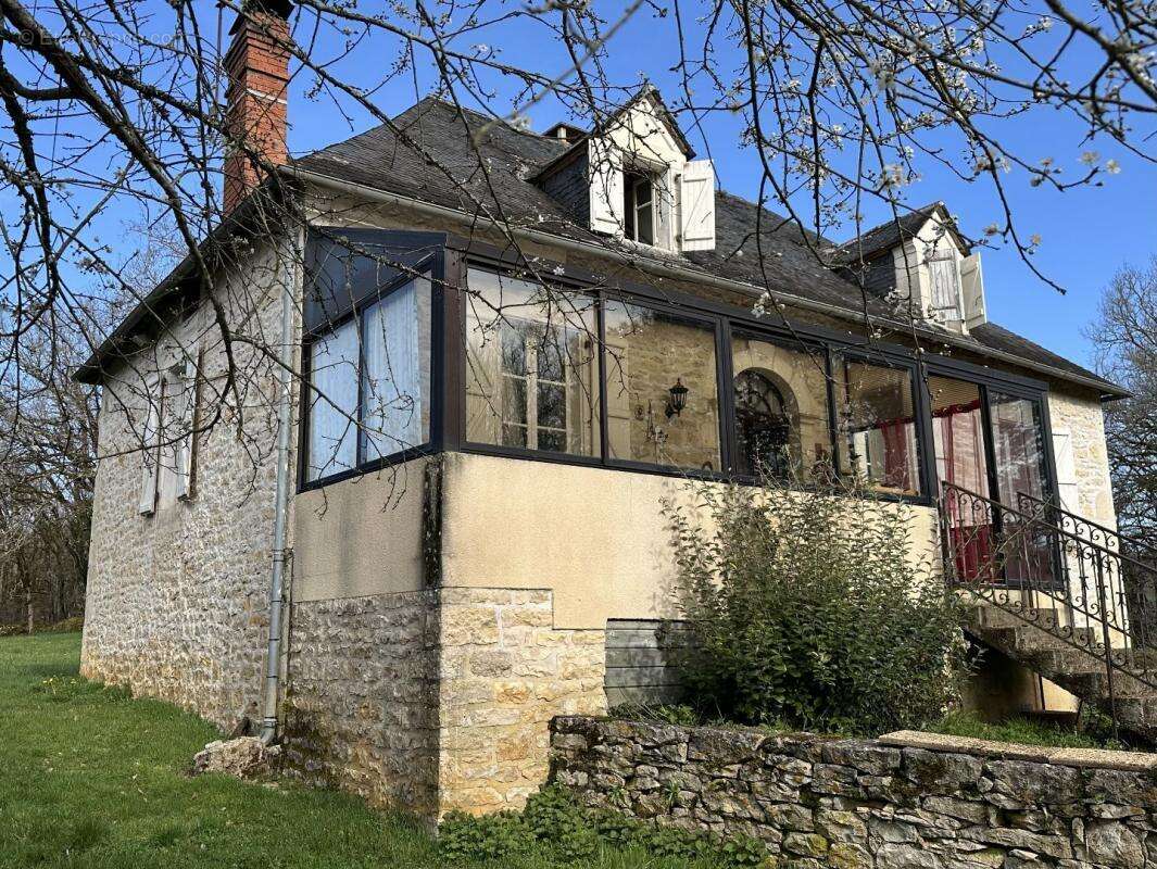 Maison à SARRAZAC