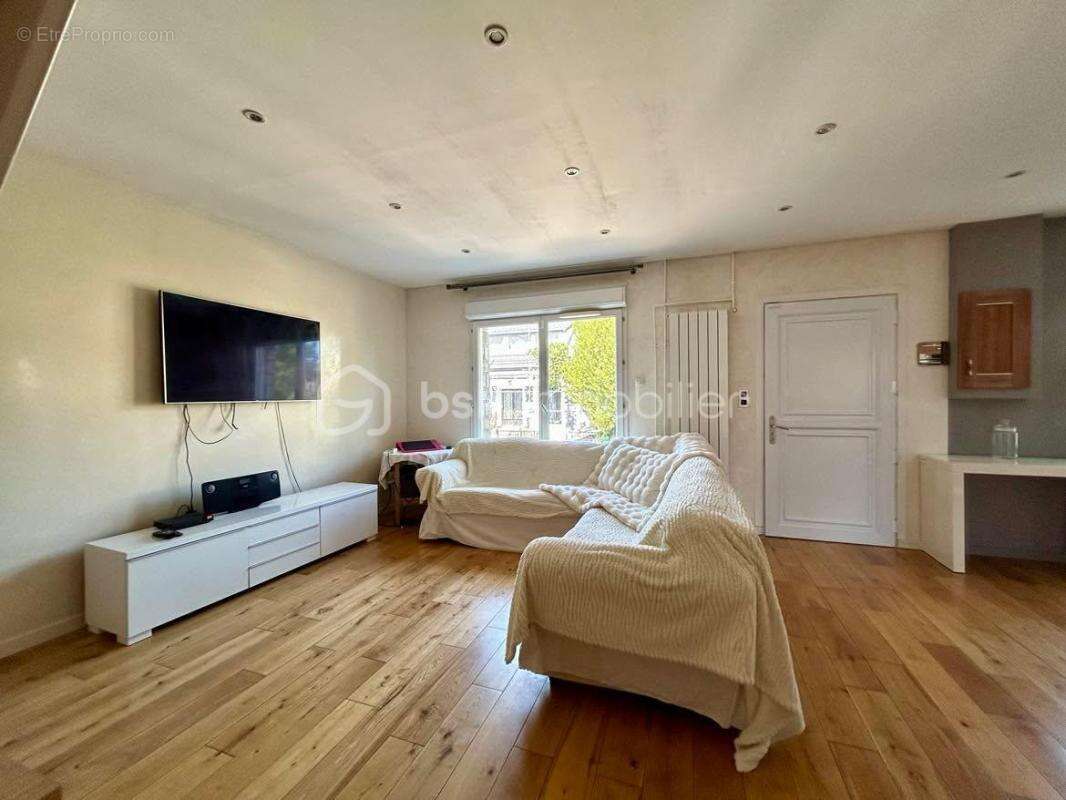 Rosny-sous-Bois – Plateau d’Avron – Maison individuelle de caractère – Sans travaux – - photo 5