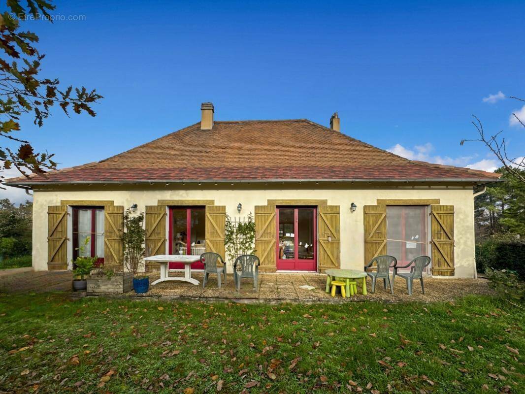 Maison à CHATEAU-L&#039;EVEQUE