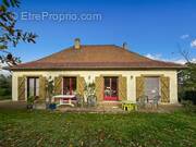 Maison à CHATEAU-L&#039;EVEQUE