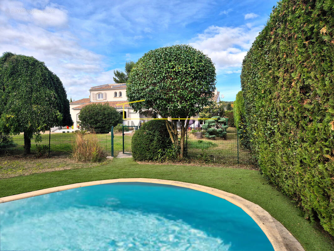 Maison à MONTELIMAR