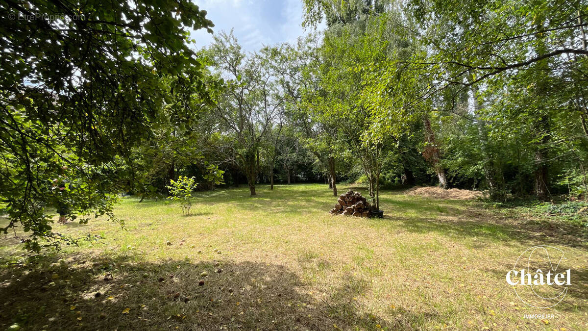 Terrain à GOUVIEUX