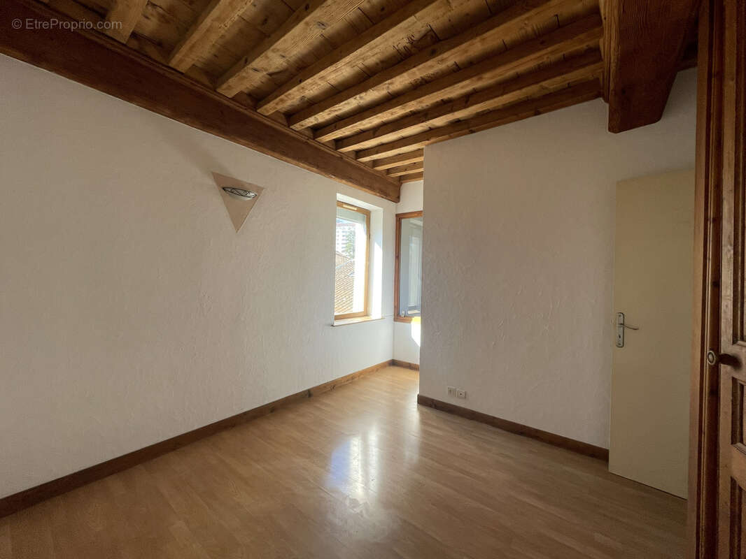 Appartement à LYON-9E