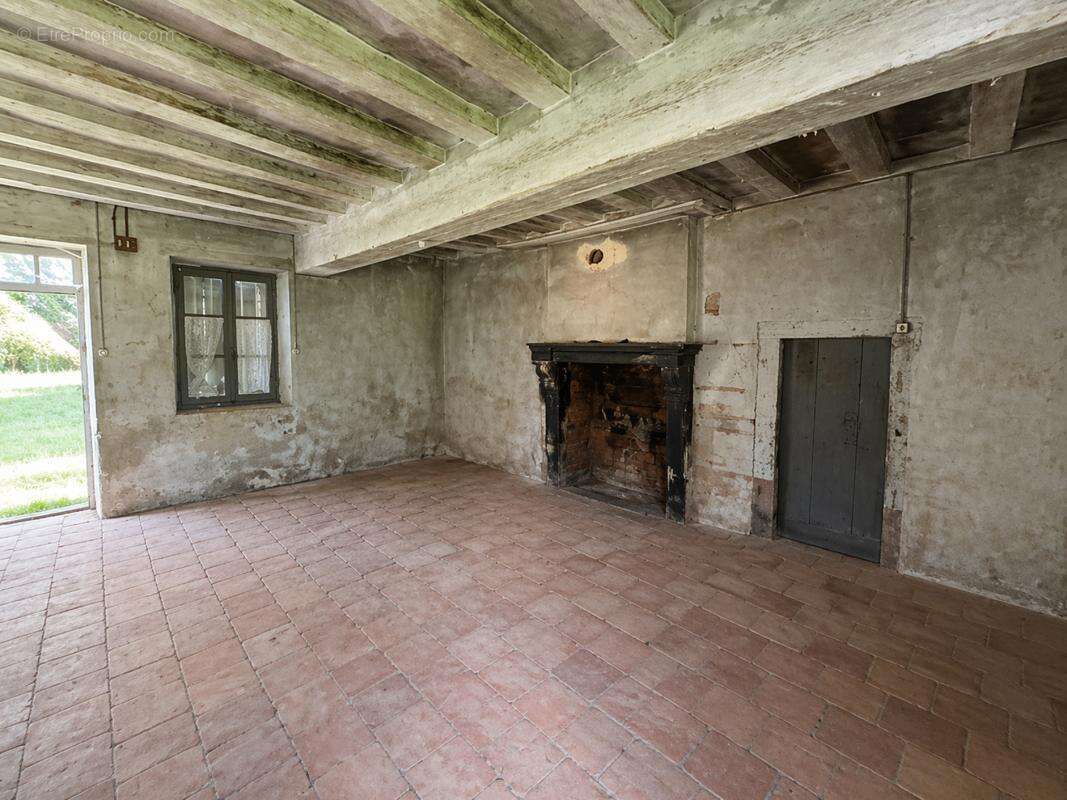 Maison à SAINT-COSME-EN-VAIRAIS