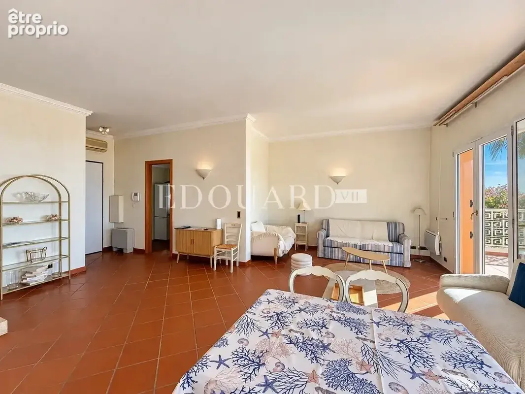 Dans un domaine privé et sécurisé, à vendre villa de prestige avec vue panoramique sur la Principauté de Monaco - photo 35