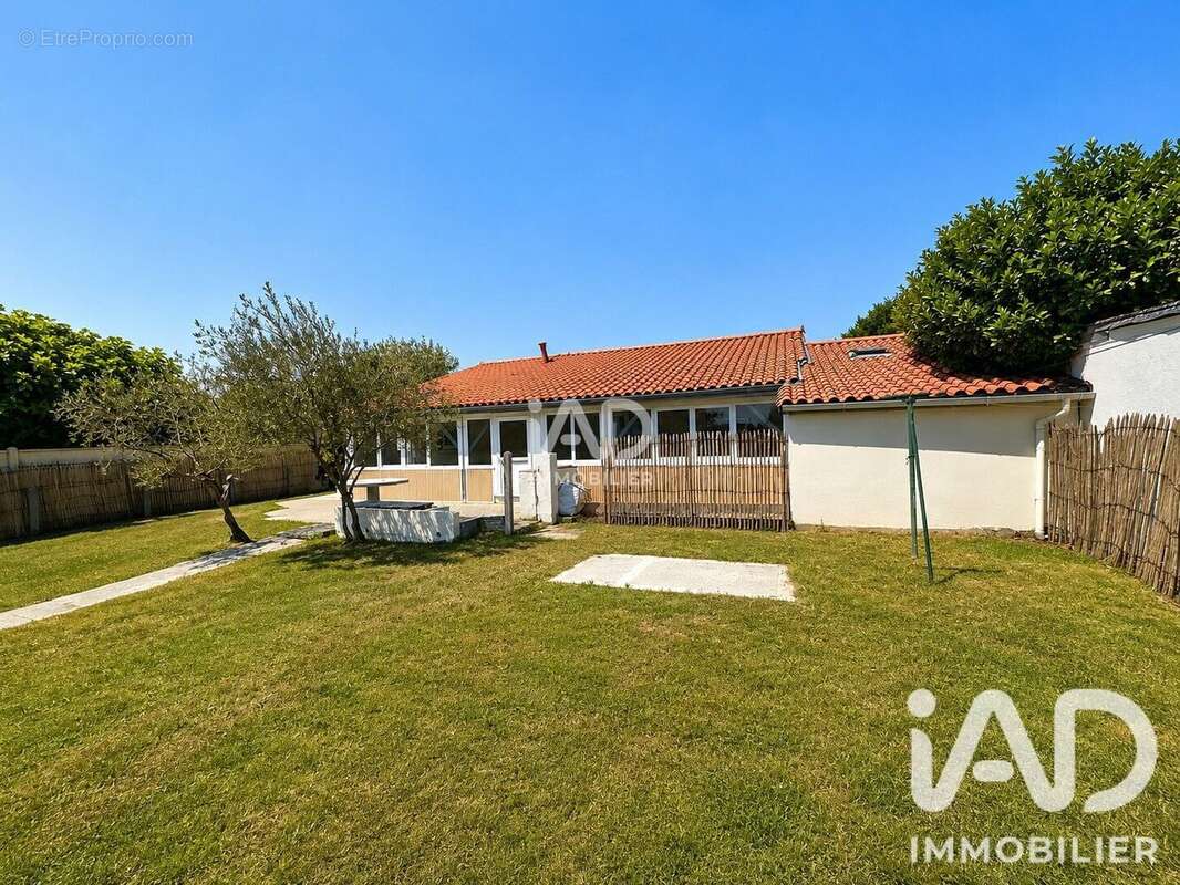 Maison 115 m² à Saint-Aubin-De-Medoc  - photo 9