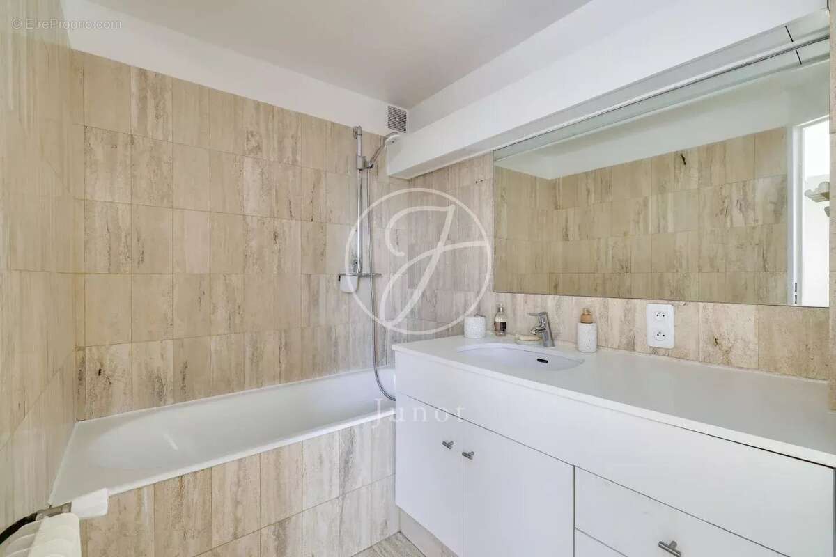 Appartement à GARCHES