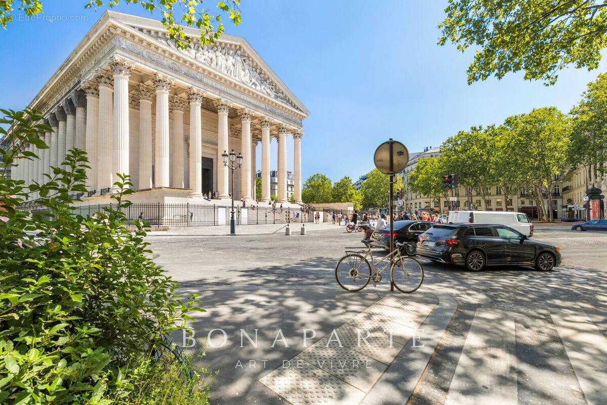 Appartement à PARIS-8E