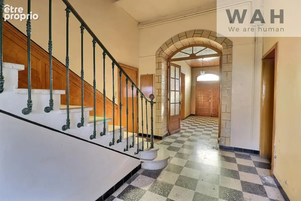 Maison de maitre - 7 pieces a renover -  30540 milhaud - photo 6