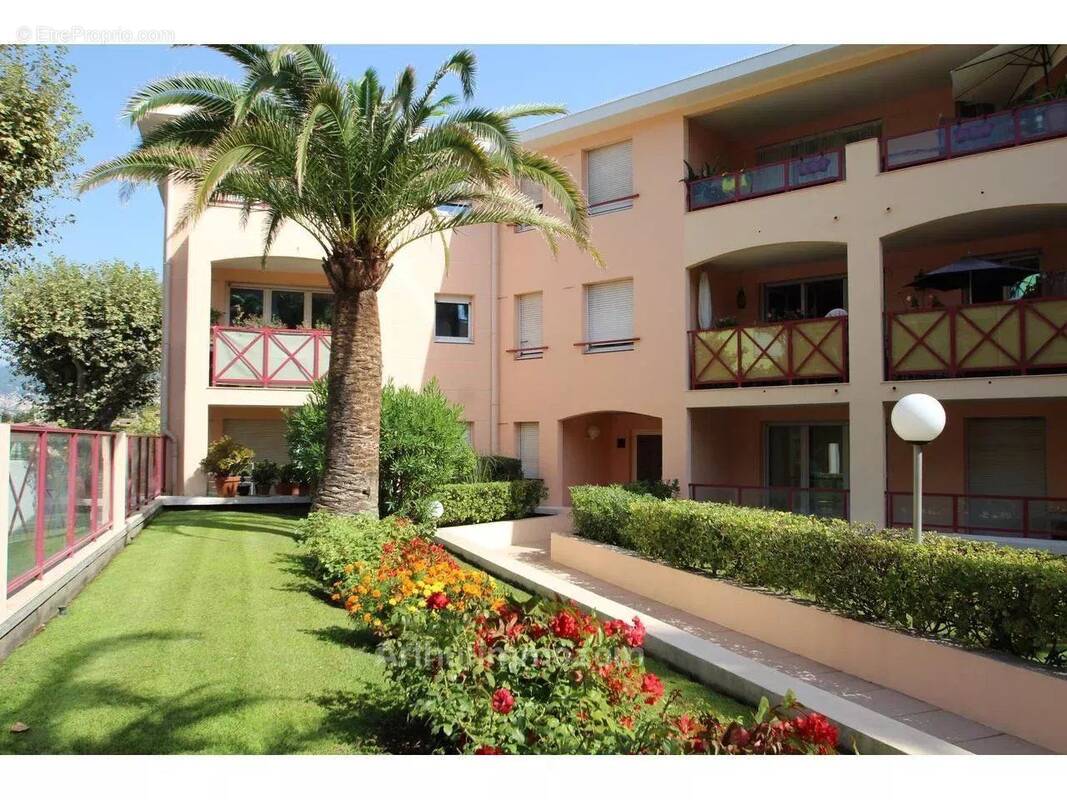 Appartement à MOUANS-SARTOUX