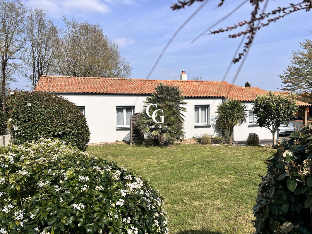 Maison à BOUGUENAIS