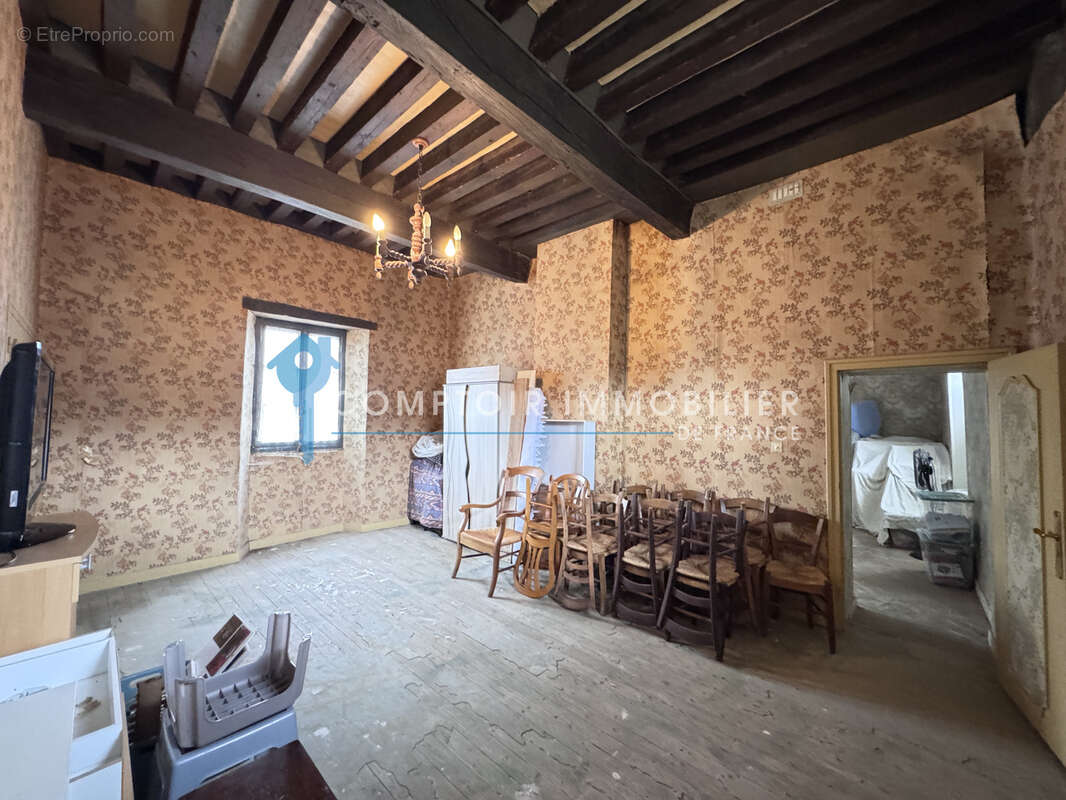 Maison de village T4 avec terrain + 160m2 à rénover - photo 9