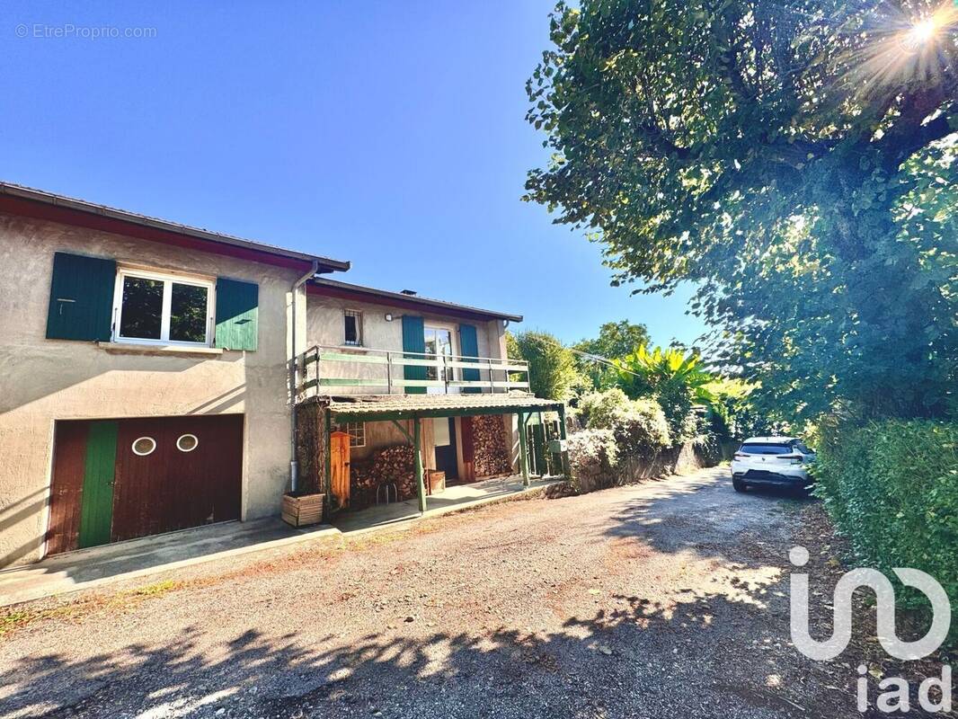 Photo 1 - Maison à SAINT-VICTOR-DE-CESSIEU