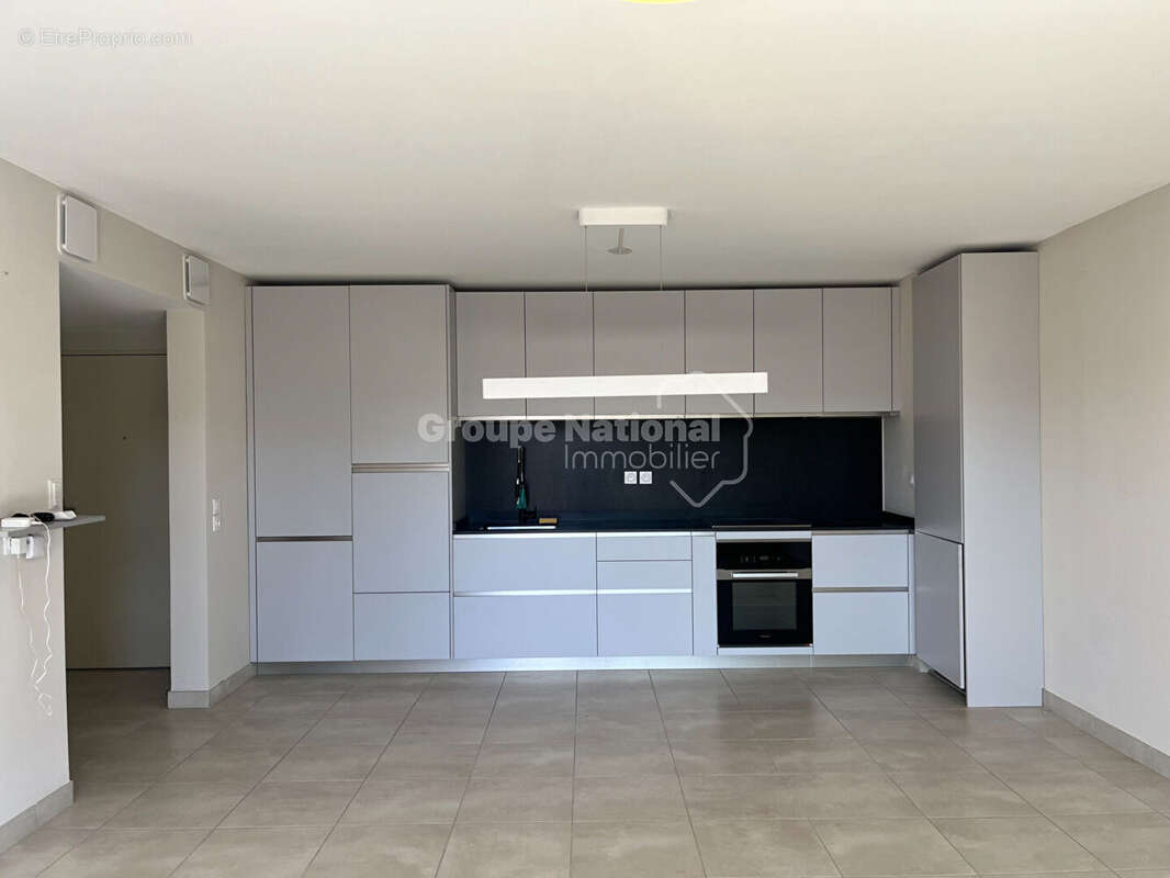 Appartement à VILLENEUVE-LES-AVIGNON