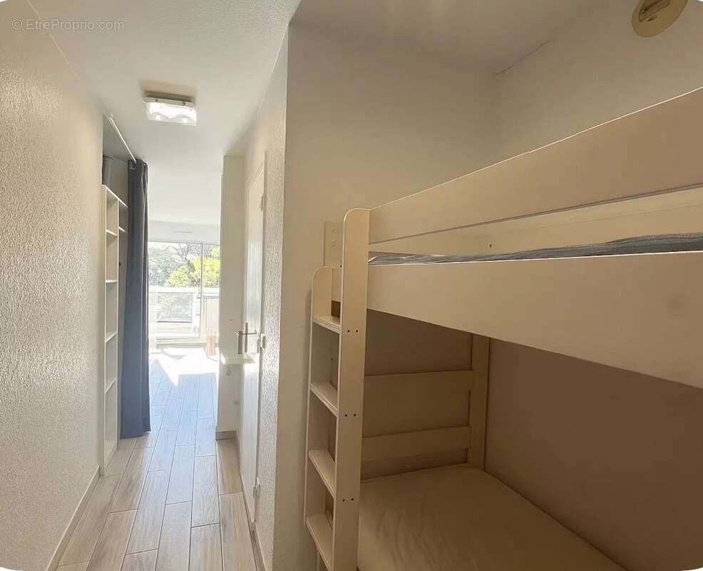 Studio Cabine de 23 m² – Quartier Rostagne - Résidence avec Piscine et Parc - photo 9