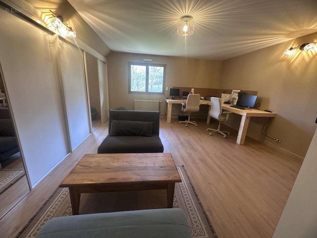 Maison à VELARS-SUR-OUCHE