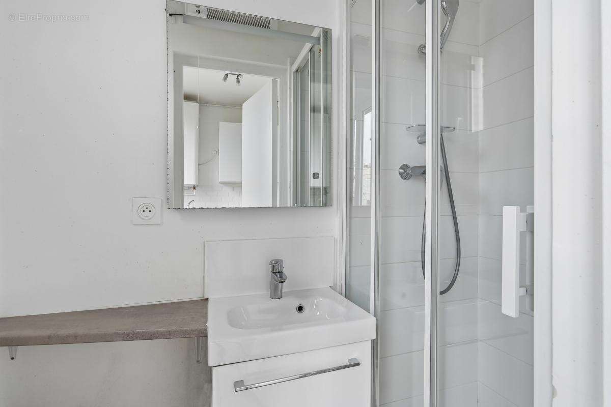 Appartement à PARIS-20E