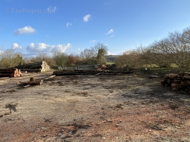 Maison à NANTEUIL-EN-VALLEE