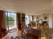 Appartement à LA CELLE-SAINT-CLOUD