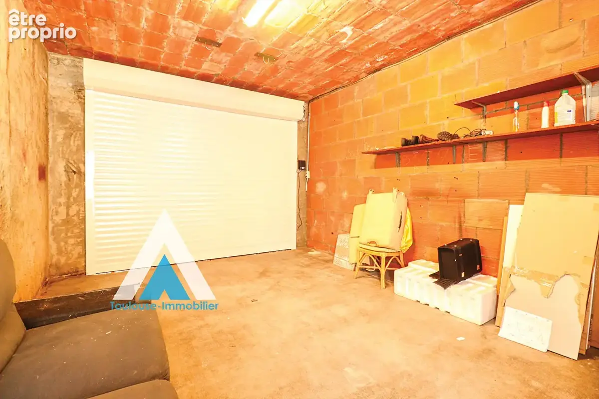 Immeuble de rapport - saint martin du touch - appartemenents - garages - local - photo 11