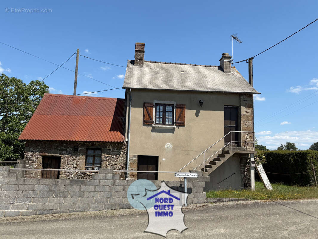 Maison à AMBRIERES-LES-VALLEES