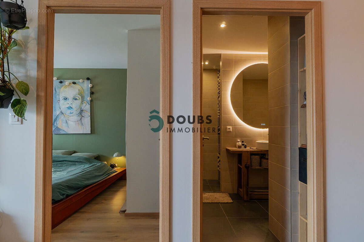 Appartement à ORCHAMPS-VENNES