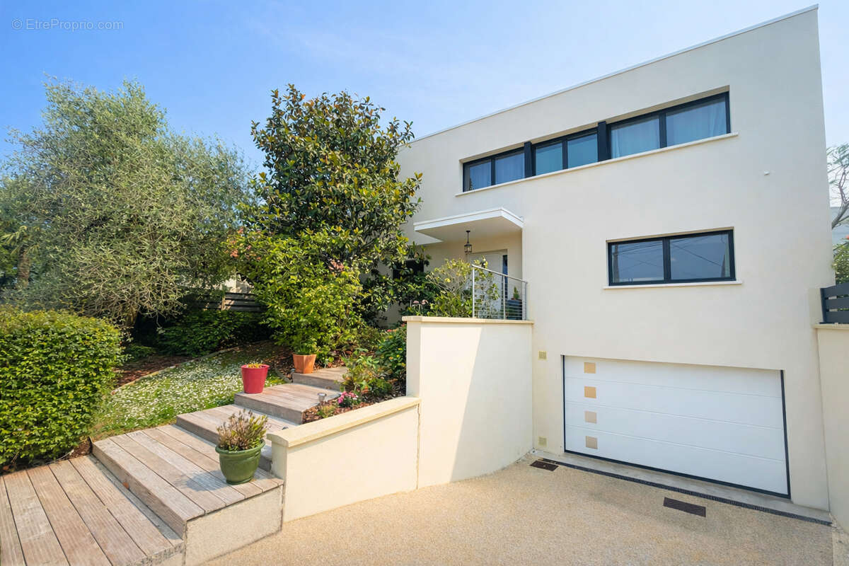 Maison à NEUILLY-PLAISANCE