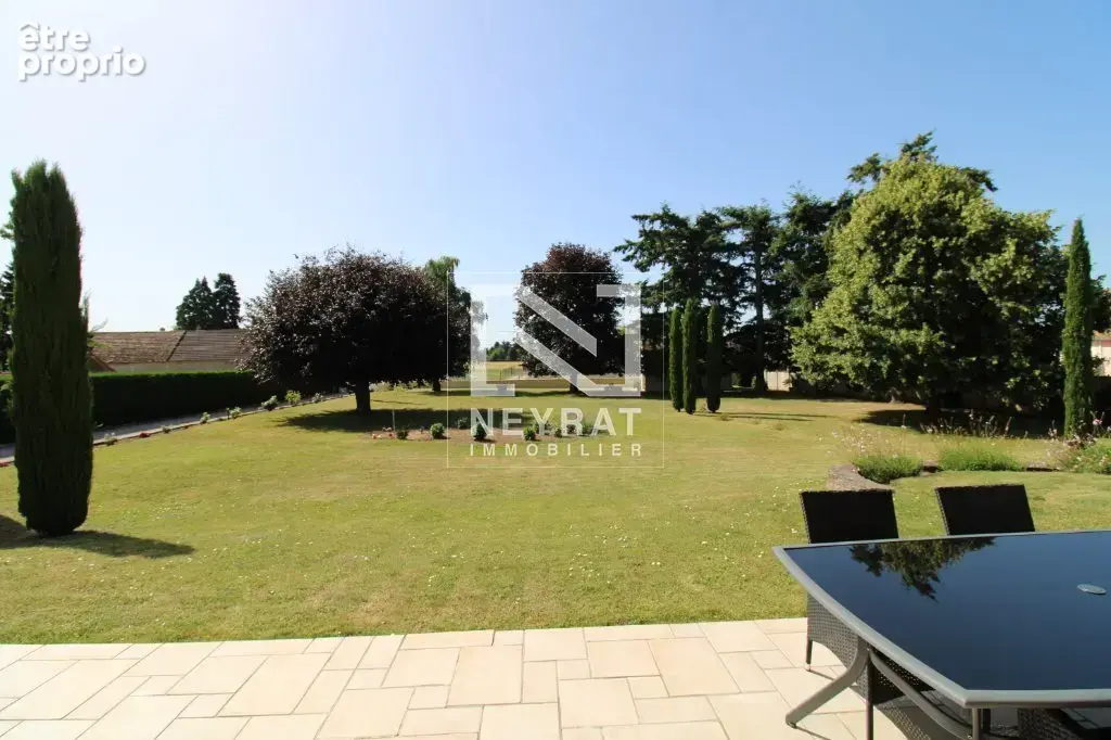 Maison 4 chambres sur 6 472 m² – terrain constructible détachable 1500 m²– piscine – dépendances - photo 2
