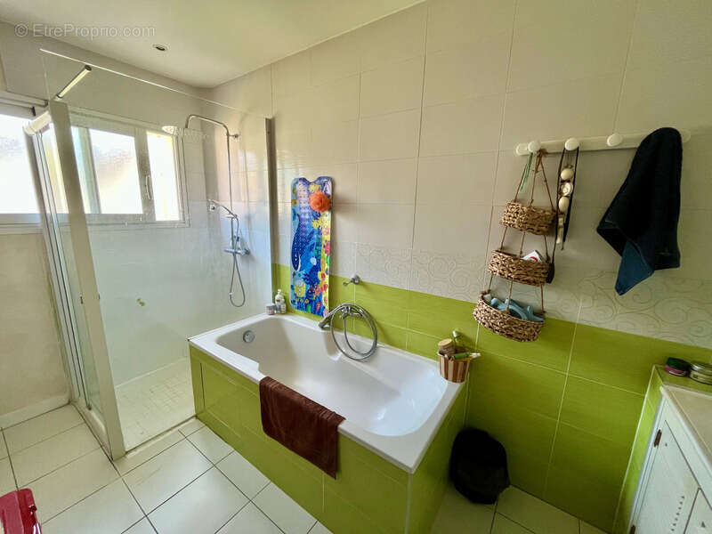 Maison à LES MAGNILS-REIGNIERS