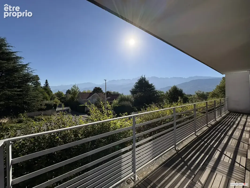 Appartement à MEYLAN