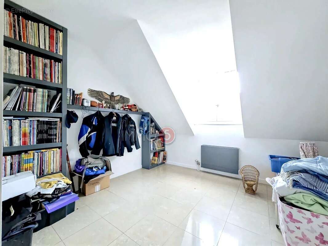 Maison à OZOIR-LA-FERRIERE