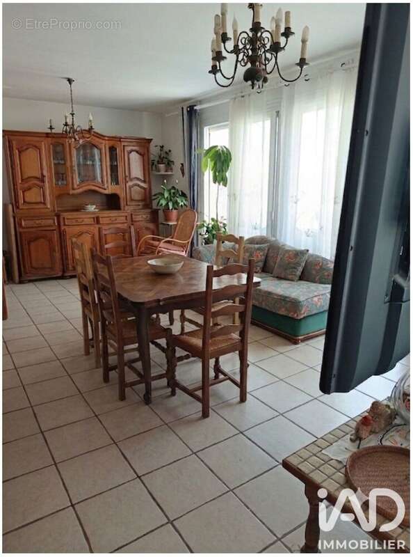 Maison 87 m² à Saint-Jean-D'angle  - photo 6