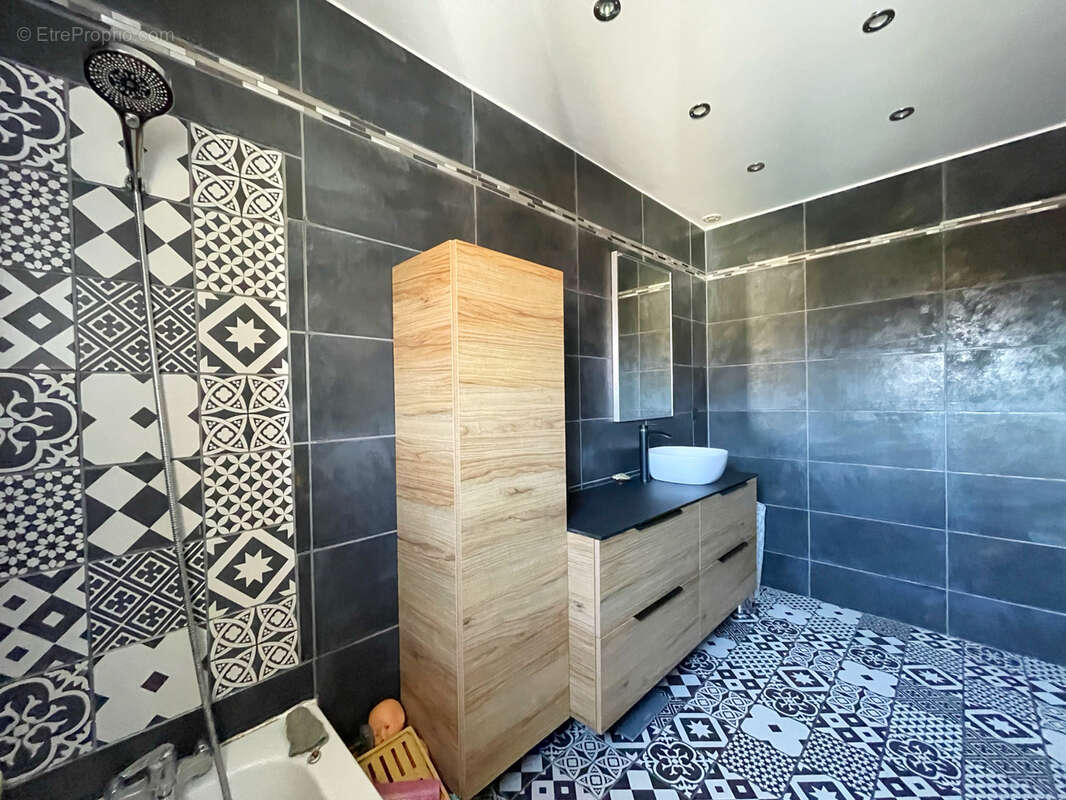 Maison à LOIRE-SUR-RHONE