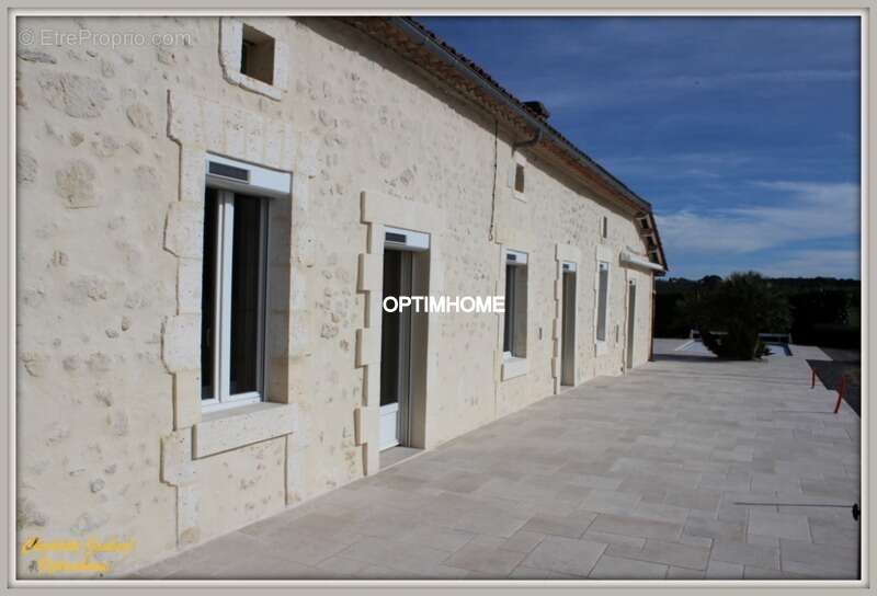 Maison à BROSSAC
