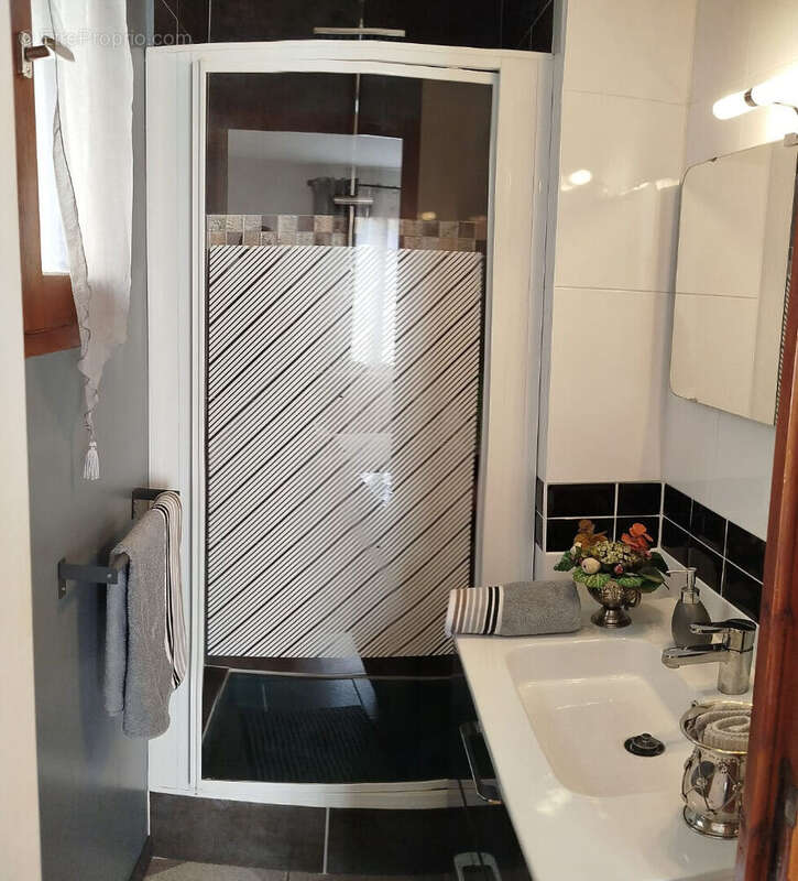 Maison à SARTROUVILLE