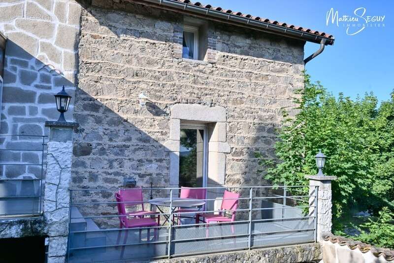 Maison à THURINS