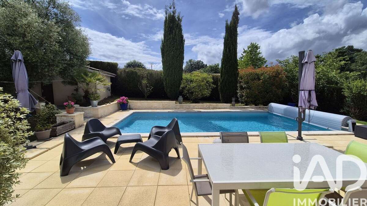 Photo 3 - Maison à MONTUSSAN