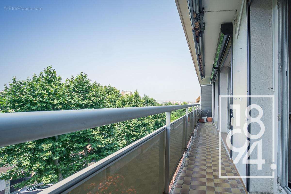 Appartement à MARSEILLE-14E