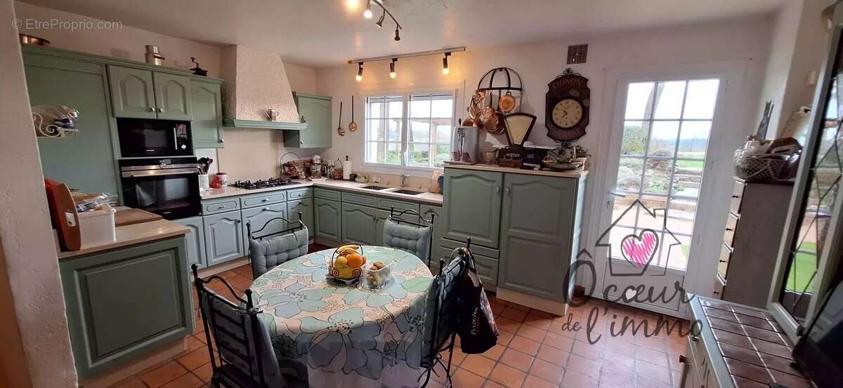 Maison à LA TESSOUALLE