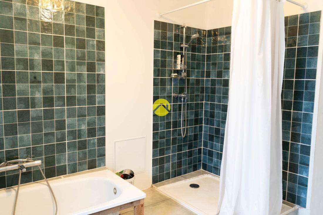 Maison à SAINTE-ALVERE