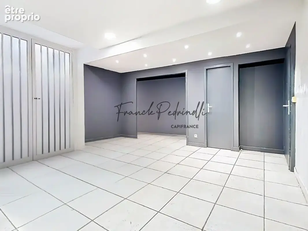 125 m² Locaux commerciaux  / bureaux LYON 6EME / A DIVISER - photo 4