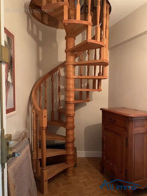 Appartement à CHARENTON-LE-PONT