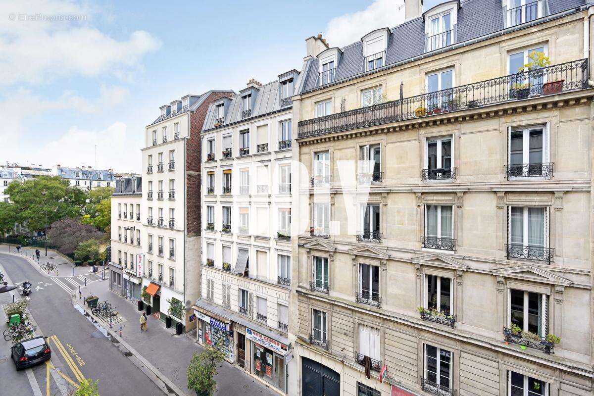 Appartement à PARIS-18E